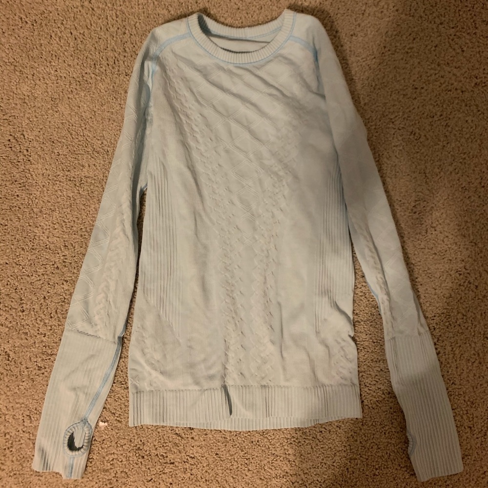 LULULEMON LONG SLEEVE BLUE SHIRT!!! Size 4